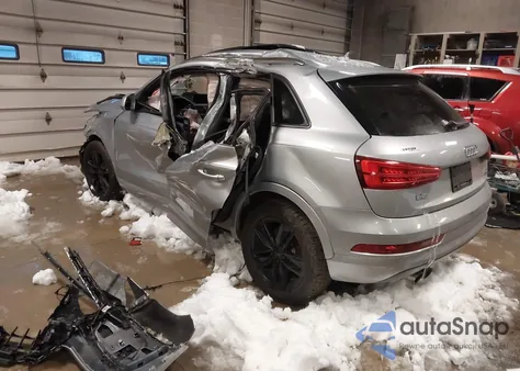 2018 Audi Q3 2.0T Premium/2.0T Sport Premium z USA, uszkodzony, nr VIN WA1ECCFS1JR027139